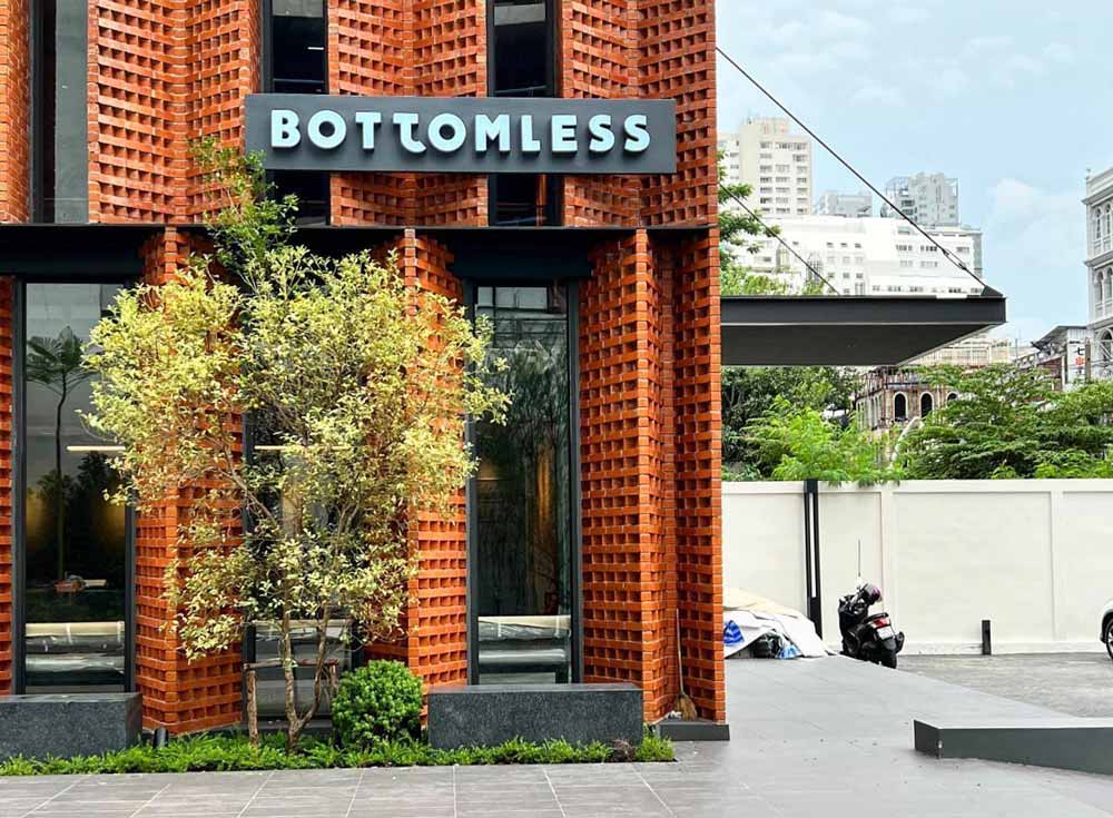 Bottomless Sukhumvit 33